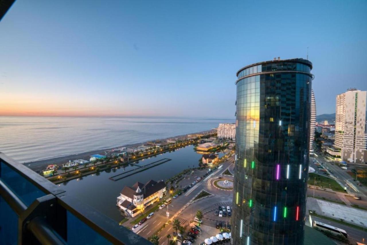 Come A Lot Aparthotel Batumi Exterior foto