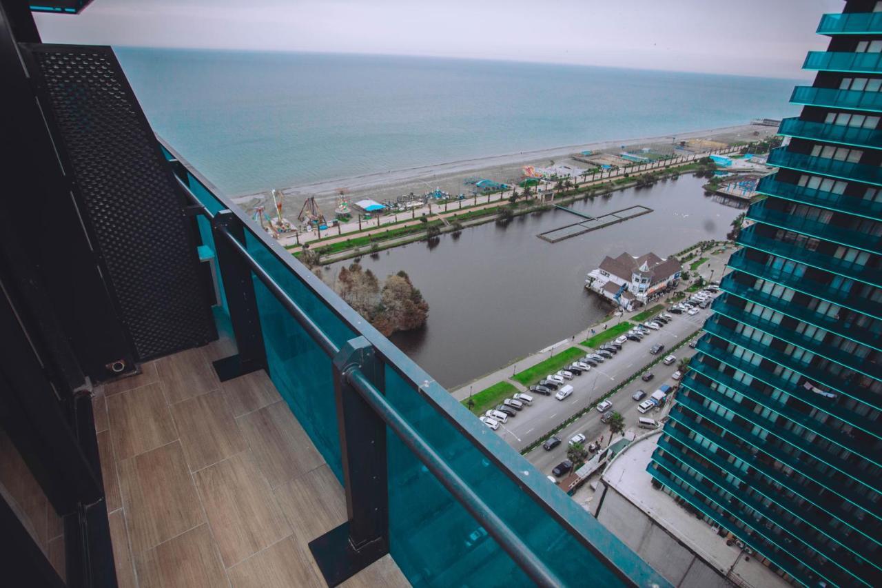 Come A Lot Aparthotel Batumi Exterior foto